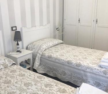 Fizzonasco Bed & Breakfast | Discover La Rosa Bianca: A 9/10 Rated Stay with Kitchen Access