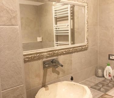 Fizzonasco Bed & Breakfast | Discover La Rosa Bianca: A 9/10 Rated Stay with Kitchen Access