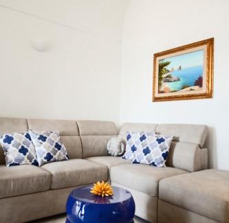 Marina Grande House | Pet-Friendly Getaway at La Rosa di Capri with Ocean View