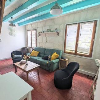 Chedigny House | Discover Family-Friendly Comfort at La rose d'Alfred