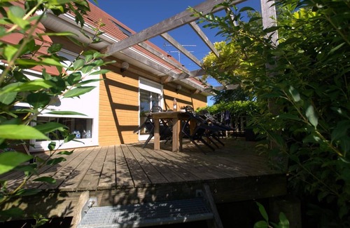 Ramerupt House | Cozy House: Pet-Friendly Retreat with Spa & Breakfast