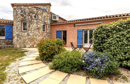 Neoules Bed & Breakfast | La rose des vents