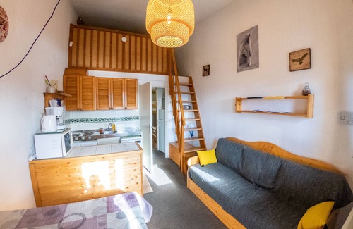 La Rosiere Apartment | Cozy La Rosière Apartment for 6 with Balcony & Garage