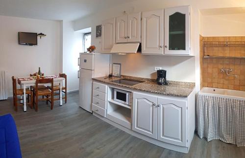 Pieve Apartment | Pet-Friendly La Rotonda Apartments: Family & Guest Approved!