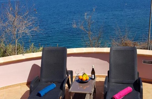 Castelsardo House | Family-Friendly Retreat at La Rotonda sul mare - Rated 10/10