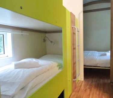 Chalifert House | Cozy Retreat Near Disneyland Paris - Ocean View & Family Fun