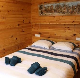 Paliseul Other | Discover La Roulotte d'Ala-Daims with a Relaxing Hot Tub