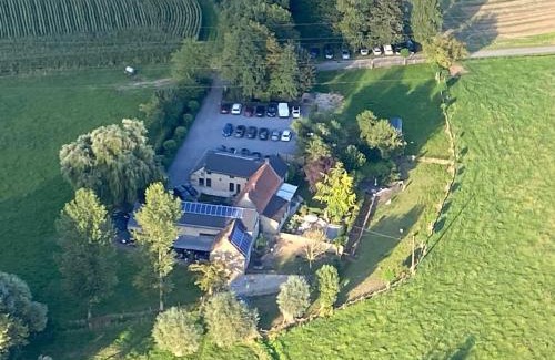 Frasnes-lez-Buissenal House | La Roulotte de Papou - 2 adultes & 1 enfant