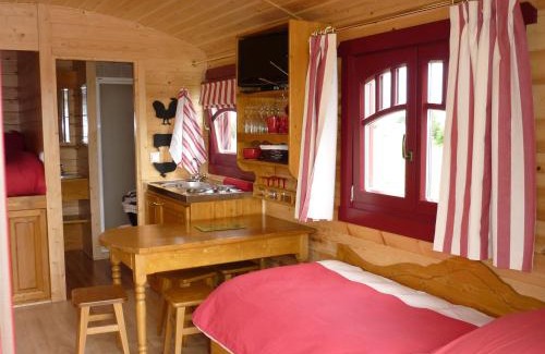Cheux House | Pet-Friendly La Roulotte des Matis with Oceanfront Views