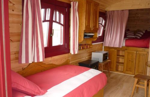 Cheux House | Pet-Friendly La Roulotte des Matis with Oceanfront Views