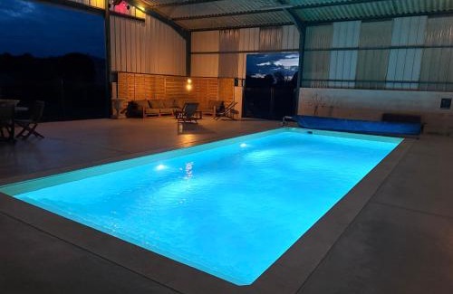 Beaulon Bed & Breakfast | Experience Oceanfront Bliss at La Roulotte MAGIC! des Grillots