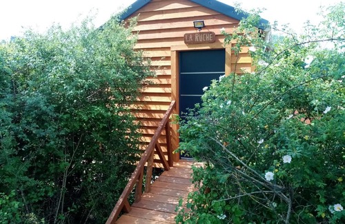 Saint-Mards-en-Othe Ski Chalet | Relax at La Ruche with a Soothing Hot Tub Experience