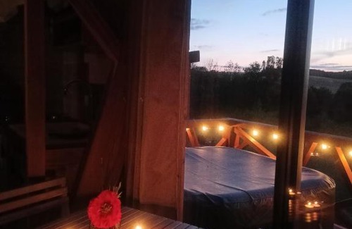 Saint-Mards-en-Othe Ski Chalet | Relax at La Ruche with a Soothing Hot Tub Experience