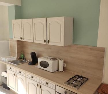 Saint-Quentin House | Cozy La Saint Quentinoise: Pet Friendly & Restaurant Onsite