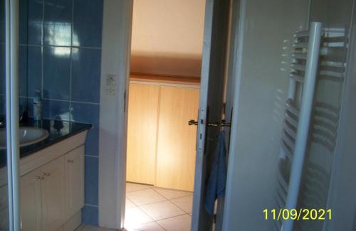 Ecouflant House | Discover La Salamandre: A Budget-Friendly Retreat