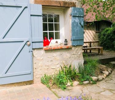 Courbouzon House | Top-Rated Family Escape at La Samsonniére with Kitchen