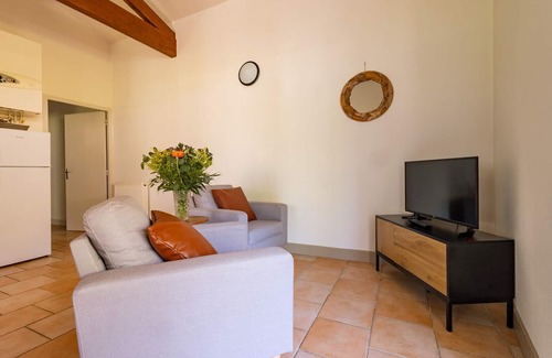 Nerac House | Relax at La Sapinière: Gîtes Pehillo with Pool & Nature