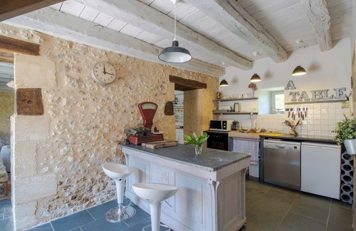 Bars House | La Sautie – Charming House with Heated Pool & Private Tennis Court, Close to Lascaux & Sarlat