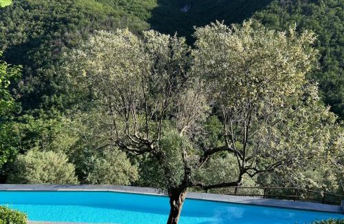 Colletta House | Discover La Scala: A Historic 13th Century Retreat