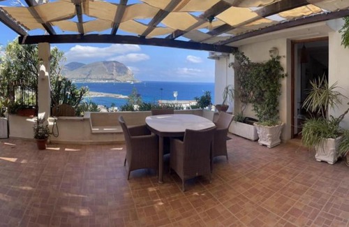 Addaura Apartment | Discover La Scalinatella di Mondello: 4-Star Oceanfront Retreat
