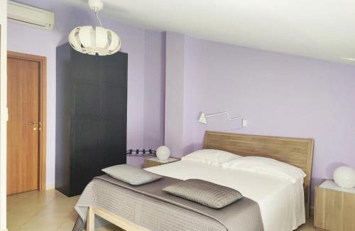 Aci Trezza Bed & Breakfast | Pet-Friendly Ocean View Rooms at La Scivola - Rated 10/10