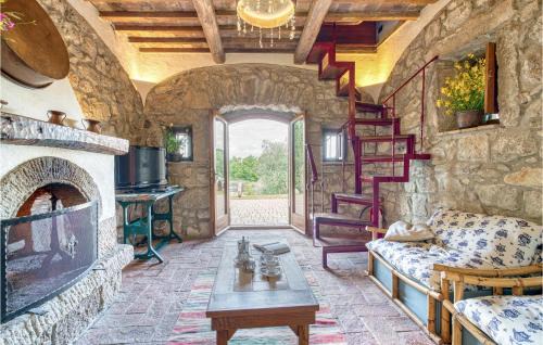 Seggiano House | Experience La Selvarella: 4-Star Family & Pet-Friendly Stay