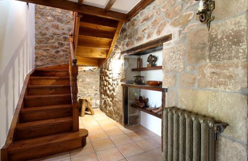 Torrelavega House | Discover La Senda Escogida: Oceanfront & Pet Friendly Stay