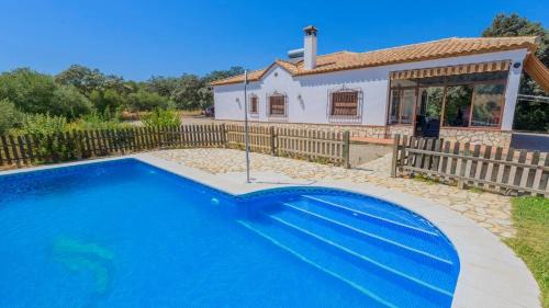 Posadas House | Relax at La Sierrezuela Posadas with Private Pool Access