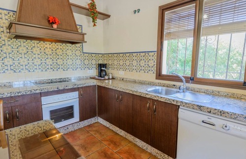 Posadas Villa | Discover La Sierrezuela Posadas: Pool, Spa & Family-Friendly