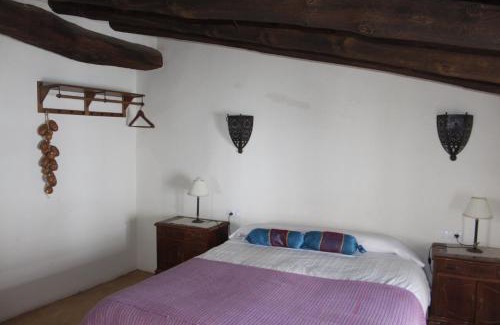 El Alcornocal House | Family-Friendly Stay at La Siesta VTAR for Pet Lovers
