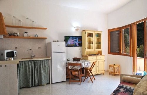 Sperlonga House | Cozy La Sirenetta Sea View Apartment with Breakfast Included
