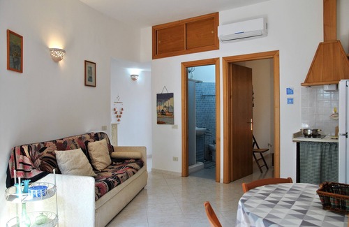 Sperlonga House | Cozy La Sirenetta Sea View Apartment with Breakfast Included