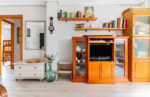 Boo Apartment | Discover La Solana de Boo: Family-Friendly with Pool Access