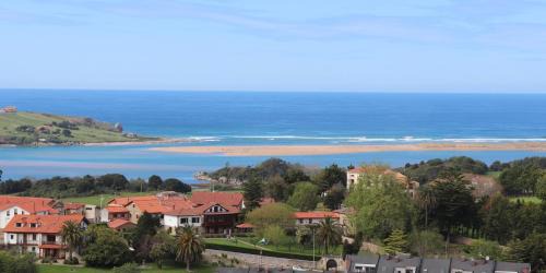 Mogro Villa | Relax at La Solana de Mogro: 4-Star Oceanfront Retreat