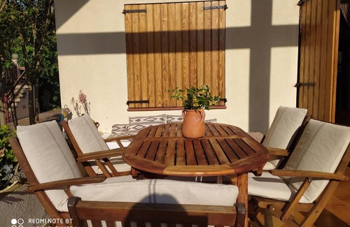 Vallgorguina House | Discover La Solana: Family-Friendly Stay with Pool Access