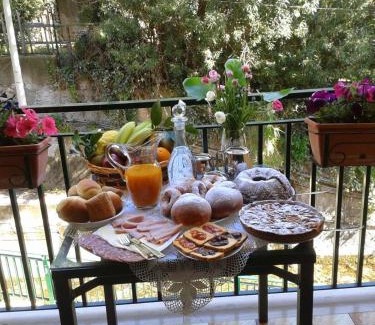 Cetara Bed & Breakfast | Cozy La Sorgente B&B: Pet and Child-Friendly Retreat