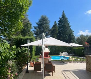 Rocchetta a Volturno Bed & Breakfast | Experience La Sorgente: Oceanfront Retreat with Pool