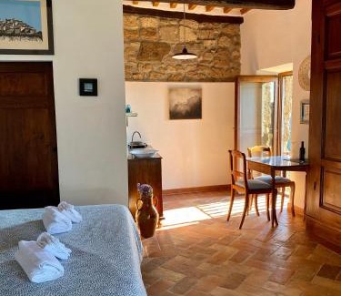 Pitigliano Apartment | Oceanfront La Sorpresa Monolocale with Scenic Valley Views