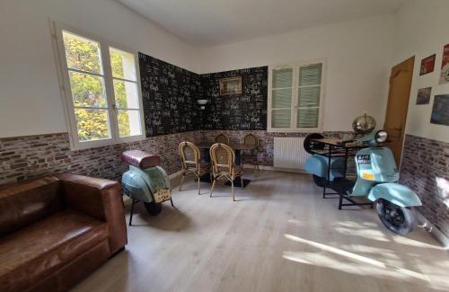 Bougival House | Unwind at La Source de Bougival: Top-Rated with Hot Tub