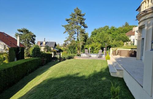 Bougival House | Unwind at La Source de Bougival: Top-Rated with Hot Tub