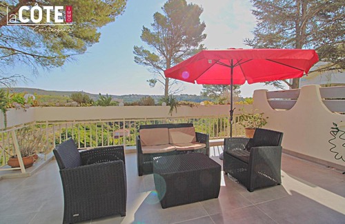 Carry-le-Rouet Apartment | Cozy La Sourcinette T3 on Côte Bleue with Ocean View