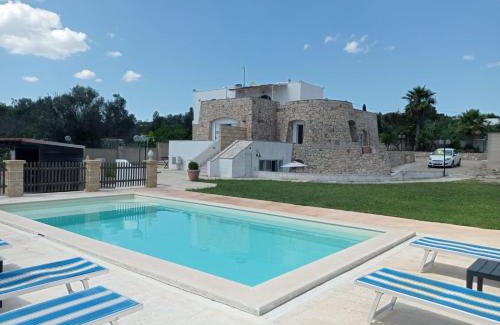 Torre Pali Apartment | Paradise Room: 10/10 Rated Stays with Pool & Kitchen