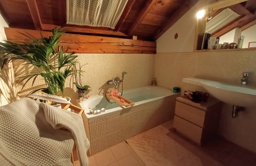 Rossiglione Bed & Breakfast | Experience Comfort at The Green Room B & B Homestay