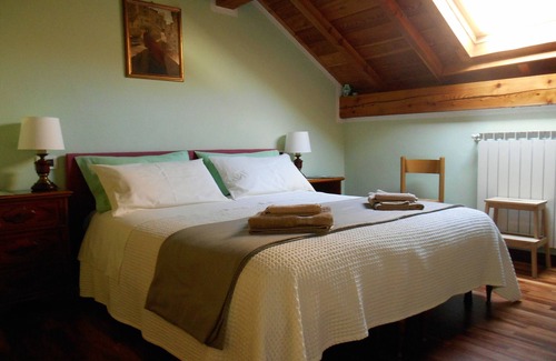 Rossiglione Bed & Breakfast | Experience Comfort at The Green Room B & B Homestay