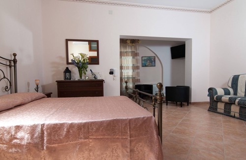 Marini Bed & Breakfast | Family-Friendly La Stella del Sud with Top Amenities