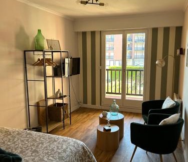 Cabourg Apartment | La Suite Émeraude - Cosy, chic et bord de mer