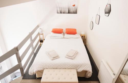 Saint-Bruno - Saint-Victor Apartment | Discover La Suite Aquitaine: Guest Rated 8.6/10