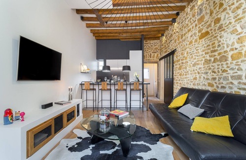 Bellecour - Hotel Dieu Apartment | Experience La Suite Boissac - Heart of Lyon with Spa & Kitchen