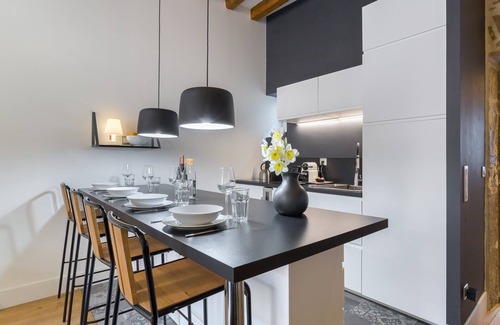 Bellecour - Hotel Dieu Apartment | Experience La Suite Boissac - Heart of Lyon with Spa & Kitchen