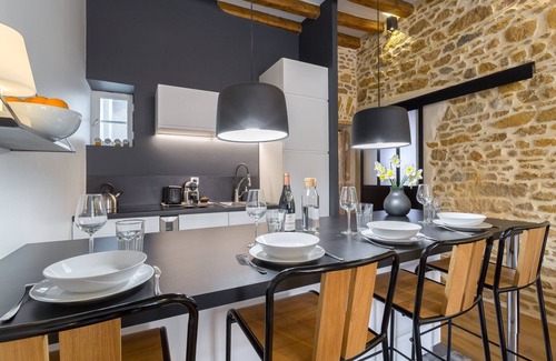 Bellecour - Hotel Dieu Apartment | Experience La Suite Boissac - Heart of Lyon with Spa & Kitchen